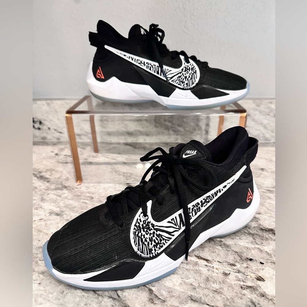 Nike Zoom Freak 2 Black Size 6.5Y/8.5
